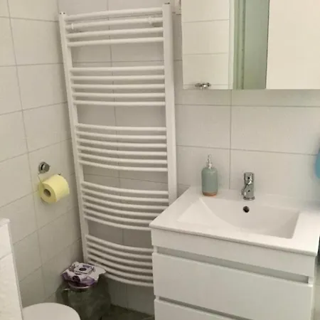 Voeroesparti Ueduelohaz *