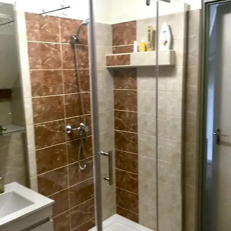 Voeroesparti Ueduelohaz Holiday home Paloznak