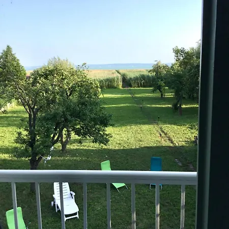 Voeroesparti Ueduelohaz *